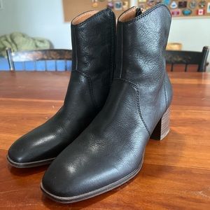 Lucky Brand women’s size 9.5, heeled black leather ankle boot